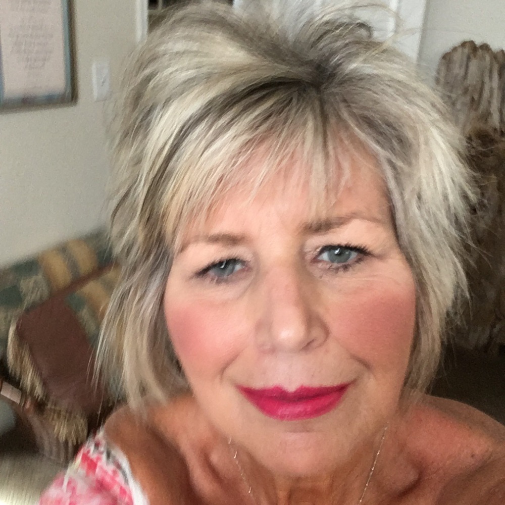 Meet your Posher, Lisa